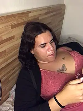Gabrielaparaiso online show from 13, 5, 2026