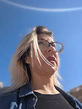 ManuelaX online show from 23, 2, 2026