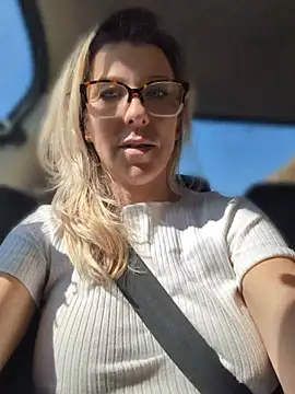 ManuelaX online show from 24, 2, 2026