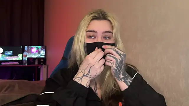 Xtoni  online show from 6, 3, 2026