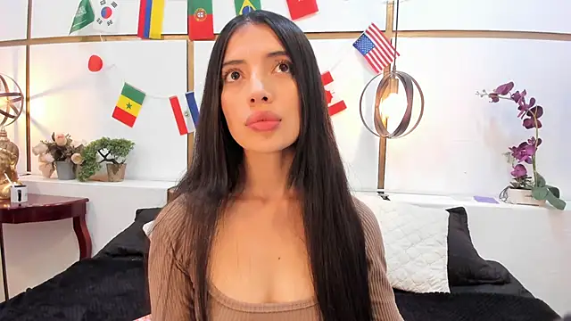 Snapshot of Cynthia1Fox chatting on 17, 6, 2026 Cynthia1Fox online show from 17, 6, 2026