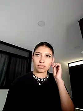 alicee teen online show from 19, 3, 2026