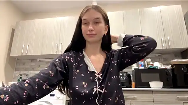 LaraDraggoo online show from 29, 3, 2026