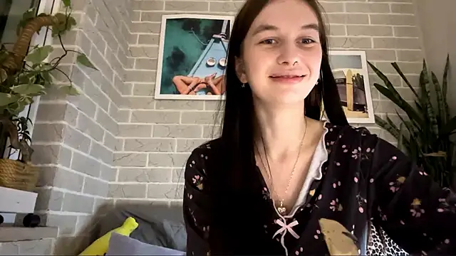 LaraDraggoo online show from 20, 3, 2026