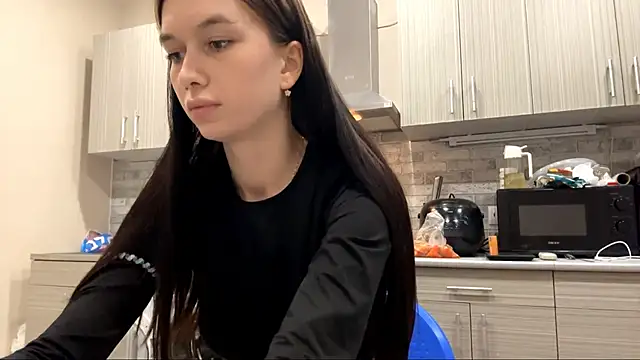 LaraDraggoo online show from 25, 3, 2026