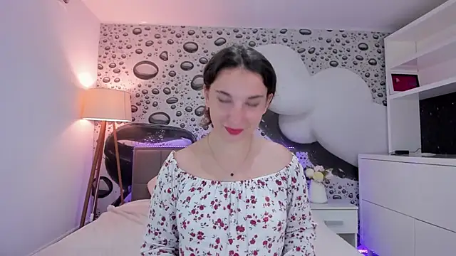 JosephineRows online show from 15, 7, 2026