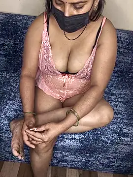 Uff Janvi online show from 4, 4, 2026