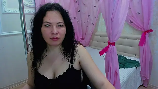 VictoriaSecretXO online show from 28, 3, 2026