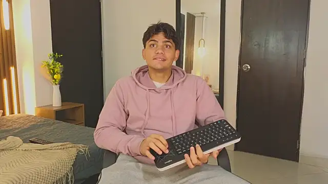 MrAdonis  online show from 20, 4, 2026