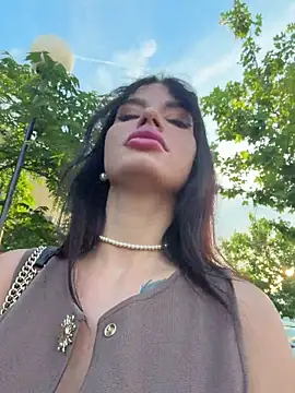 Snapshot of RaniaSnow chatting on 9, 7, 2026 RaniaSnow online show from 9, 7, 2026