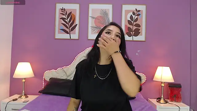 Snapshot of YayaQueen chatting on 3, 6, 2026 YayaQueen online show from 3, 6, 2026