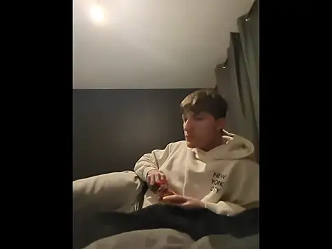 HornyKing2969 online show from 12, 4, 2026