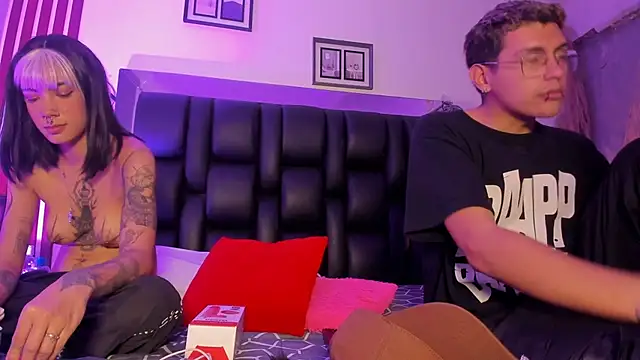 dalhia and hades online show from 24, 4, 2026