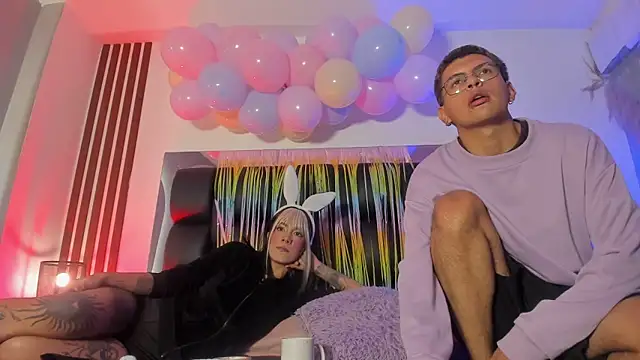 dalhia and hades online show from 4, 4, 2026