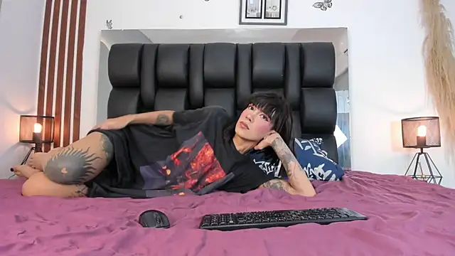 dalhia and hades online show from 17, 3, 2026