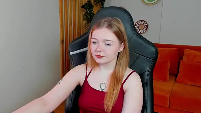 Snapshot of ElinaVale chatting on 17, 5, 2026 ElinaVale online show from 17, 5, 2026