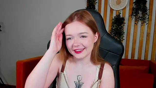 Snapshot of ElinaVale chatting on 19, 6, 2026 ElinaVale online show from 19, 6, 2026