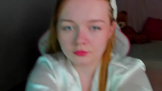 Snapshot of ElinaVale chatting on 7, 5, 2026 ElinaVale online show from 7, 5, 2026