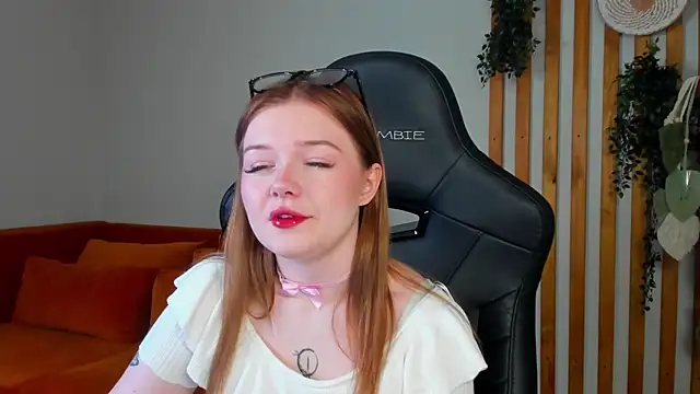 Snapshot of ElinaVale chatting on 16, 6, 2026 ElinaVale online show from 16, 6, 2026