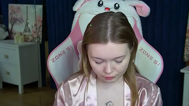ElinaVale online show from 29, 4, 2026