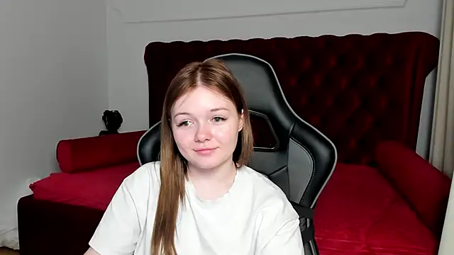 Snapshot of ElinaVale chatting on 11, 6, 2026 ElinaVale online show from 11, 6, 2026