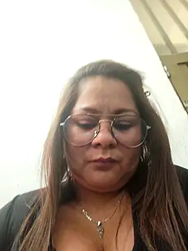 Lia taylor22 online show from 27, 4, 2026