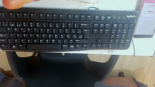 Amanda Fox   online show from 11, 4, 2026