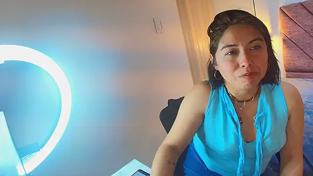 Amanda Fox   online show from 13, 4, 2026