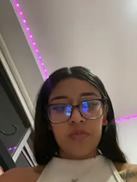 chanell pinkk online show from 7, 4, 2026