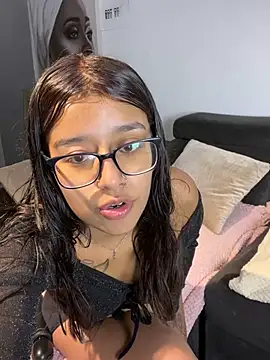 chanell pinkk online show from 15, 4, 2026