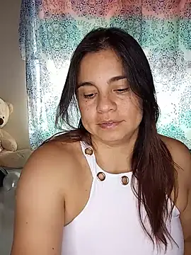 Snapshot of BettyBoo_w chatting on 4, 7, 2026 BettyBoo w online show from 4, 7, 2026