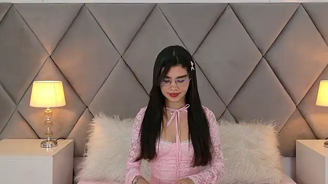 OliviaDiaz online show from 24, 5, 2026