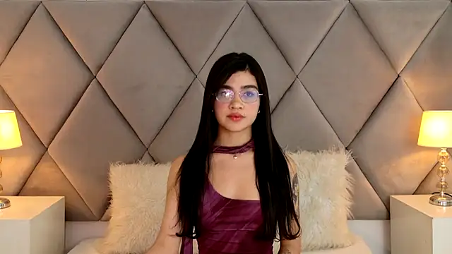 OliviaDiaz online show from 27, 4, 2026