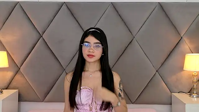 OliviaDiaz online show from 19, 5, 2026