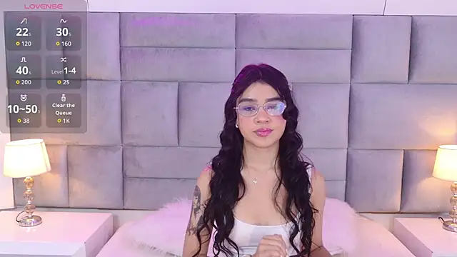 OliviaDiaz online show from 23, 3, 2026