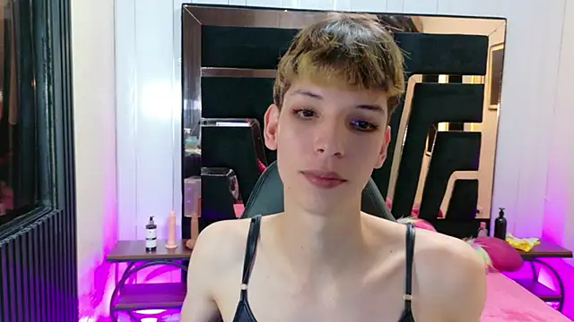 Stefany PiInk online show from 19, 3, 2026
