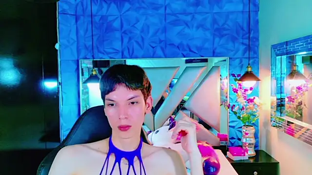 Stefany PiInk online show from 10, 5, 2026