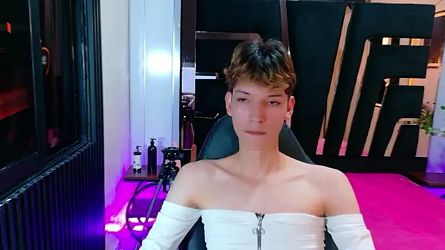 Stefany PiInk online show from 3, 4, 2026