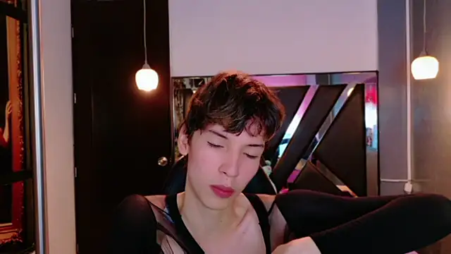 Stefany PiInk online show from 9, 6, 2026
