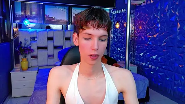 Stefany PiInk online show from 9, 5, 2026