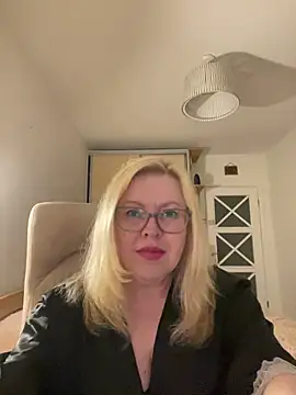 JanieLight53 online show from 7, 6, 2026