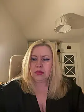 JanieLight53 online show from 17, 6, 2026