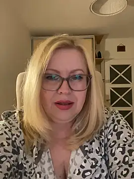JanieLight53 online show from 3, 6, 2026