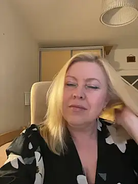 JanieLight53 online show from 24, 6, 2026