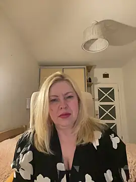 JanieLight53 online show from 18, 6, 2026