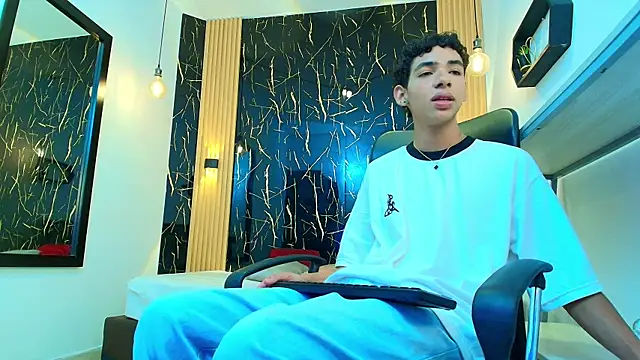 ValeriHot 1 online show from 22, 4, 2026