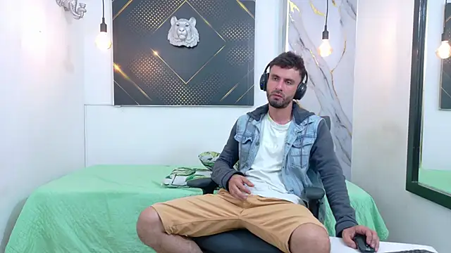 KingOfTemptation online show from 10, 6, 2026