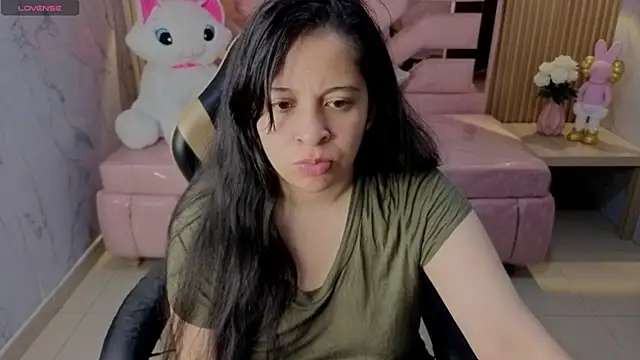 Snapshot of sara_tellez_s chatting on 28, 6, 2026 sara tellez s online show from 28, 6, 2026