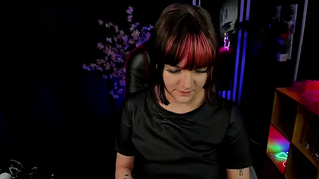EsterTwilight online show from 3, 7, 2026