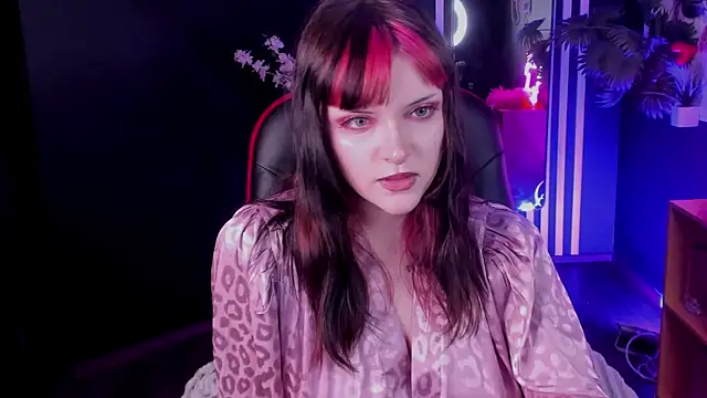 EsterTwilight online show from 16, 6, 2026